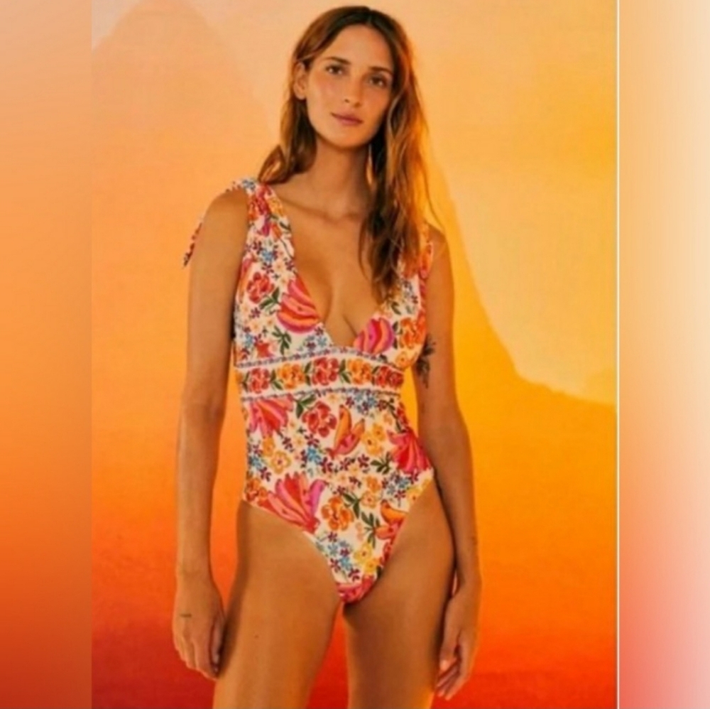Farm Rio one piece swimsuit - Picture 2 of 5